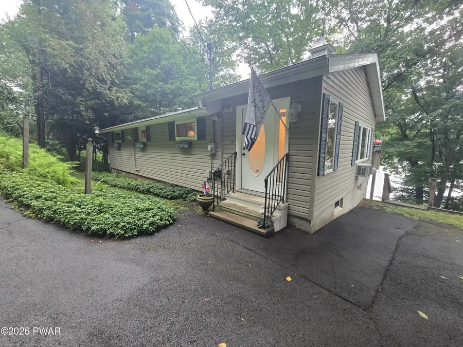158 W Shore Drive, Dingmans Ferry, PA 18328 - #2