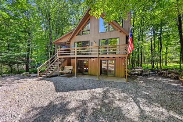 8 Deerfield Court, Lake Ariel, PA 18436