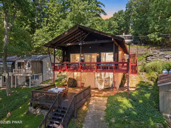 108 Crestview Drive, Lakeville, PA 18438