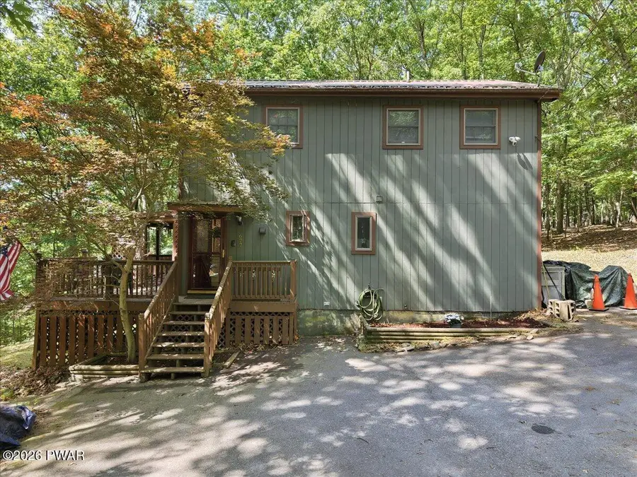 677 Clubhouse Drive, East Stroudsburg, PA 18302 - #2
