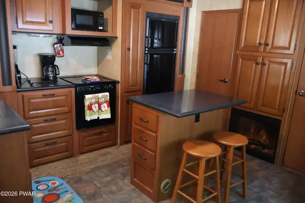 107 Mohican Drive, Shohola, PA 18458