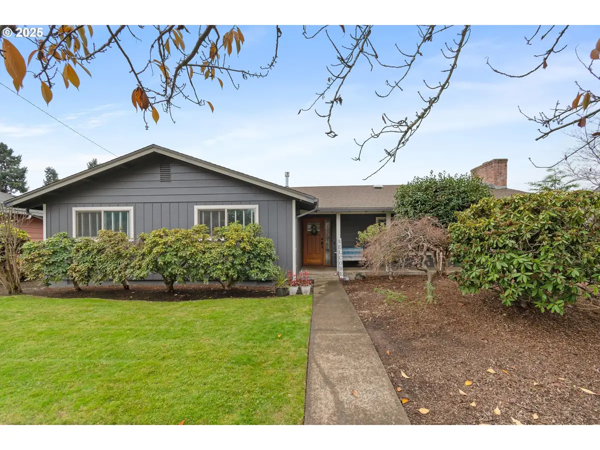 2568 Dover Dr, Eugene, OR 97404 - Image #1