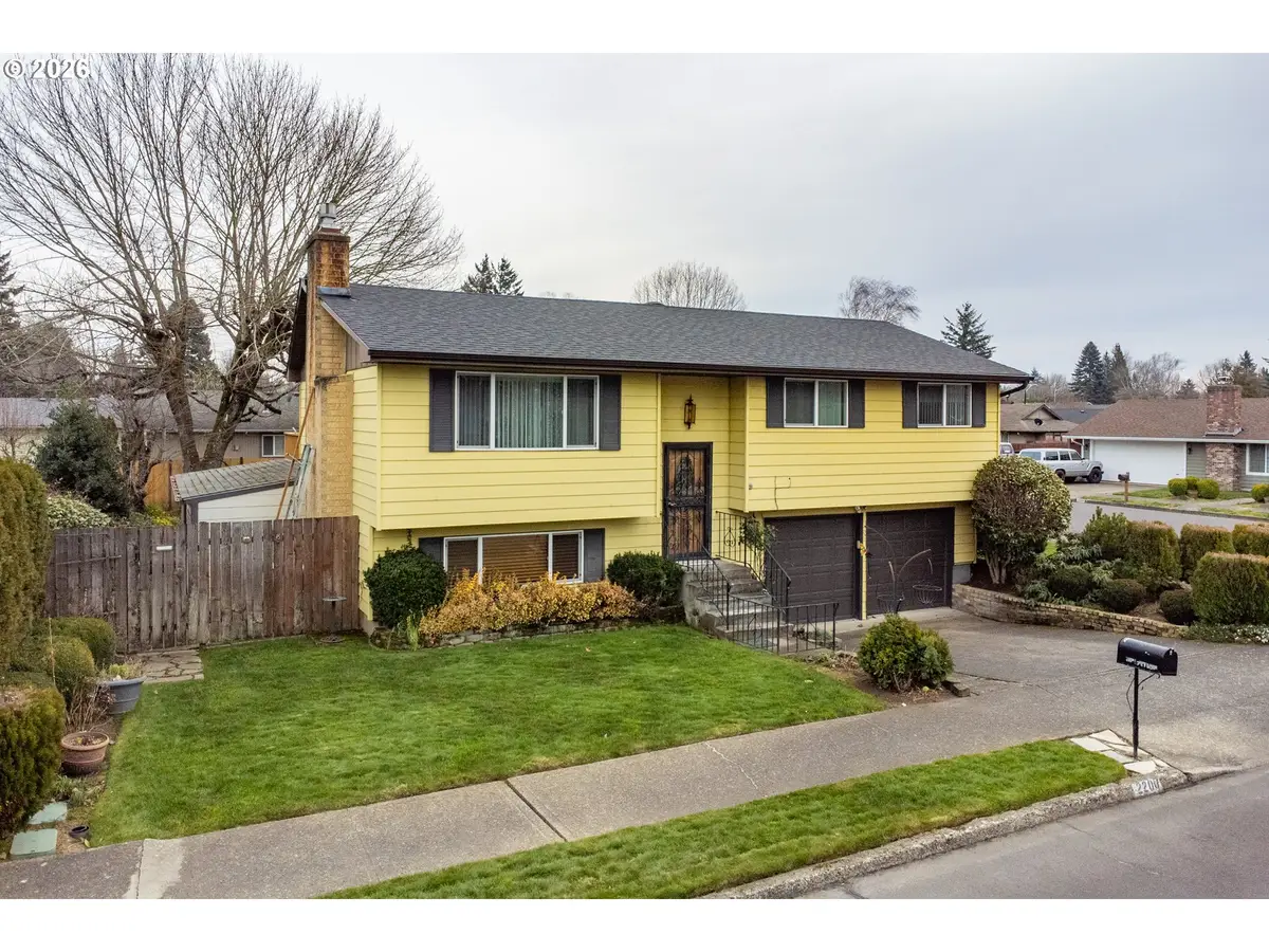 2200 NE Liberty Ave, Gresham, OR 97030 - Image #1