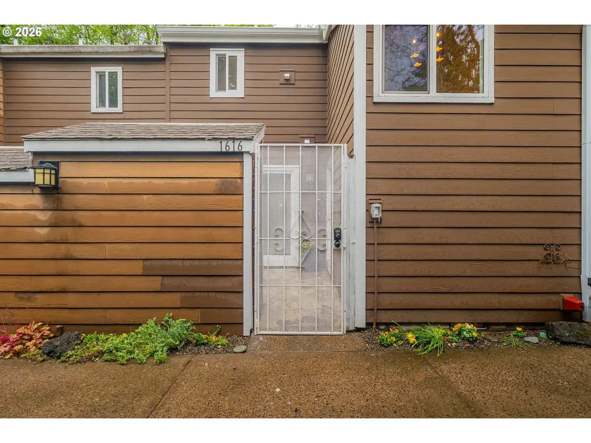 1616 Village Park Pl, West Linn, OR 97068 - #1
