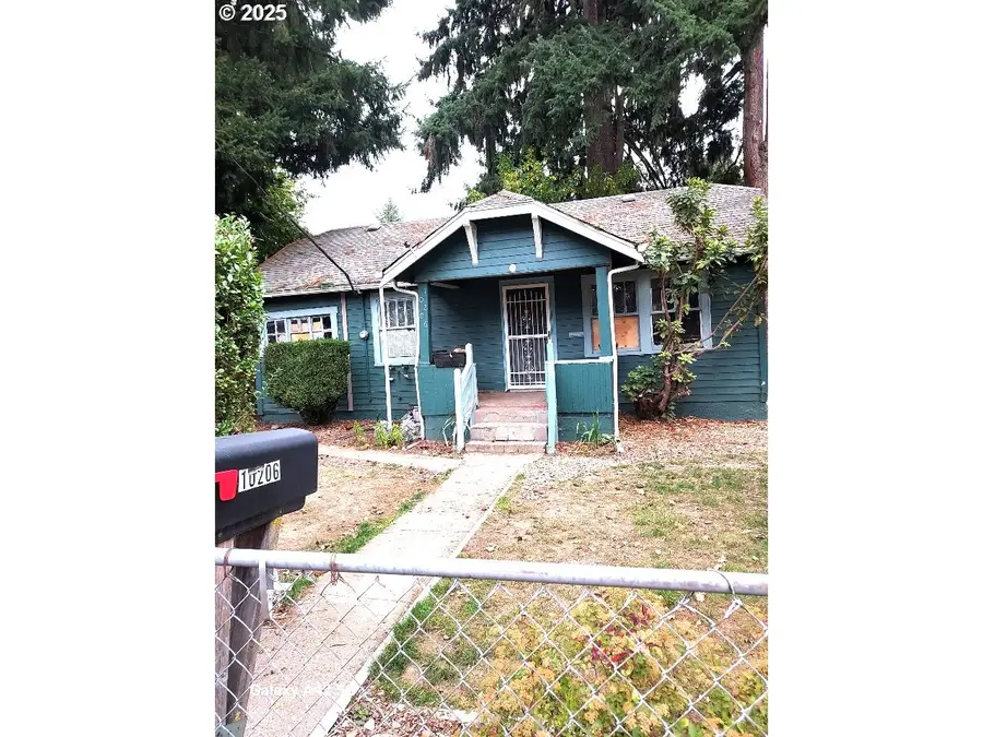 10206 N Tyler Ave, Portland, OR 97203 - Image #2