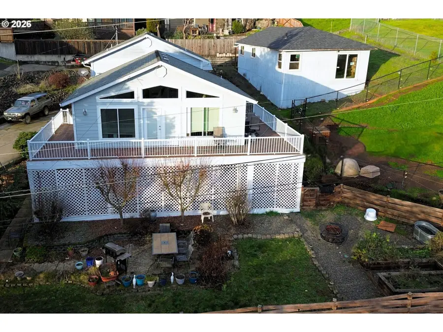 918 NE Malheur Ave, Roseburg, OR 97470 - Image #2