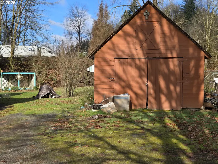 208 Burma Rd, Castle Rock, WA 98611 - #2