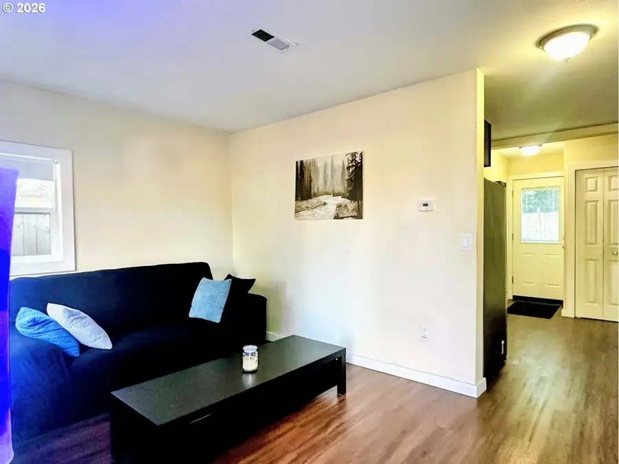 11818 NE Holladay St, Portland, OR 97220 - Image #3