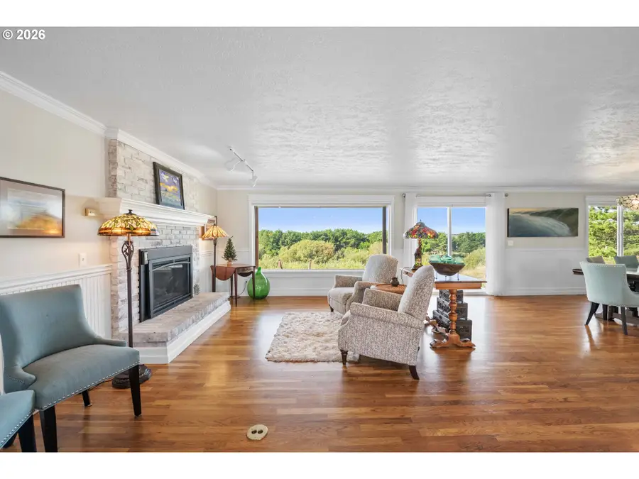 89796 Sea Breeze Dr, Warrenton, OR 97146 - #2