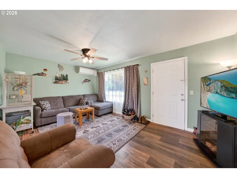 2205 Landers Ave, Roseburg, OR 97471 - #3