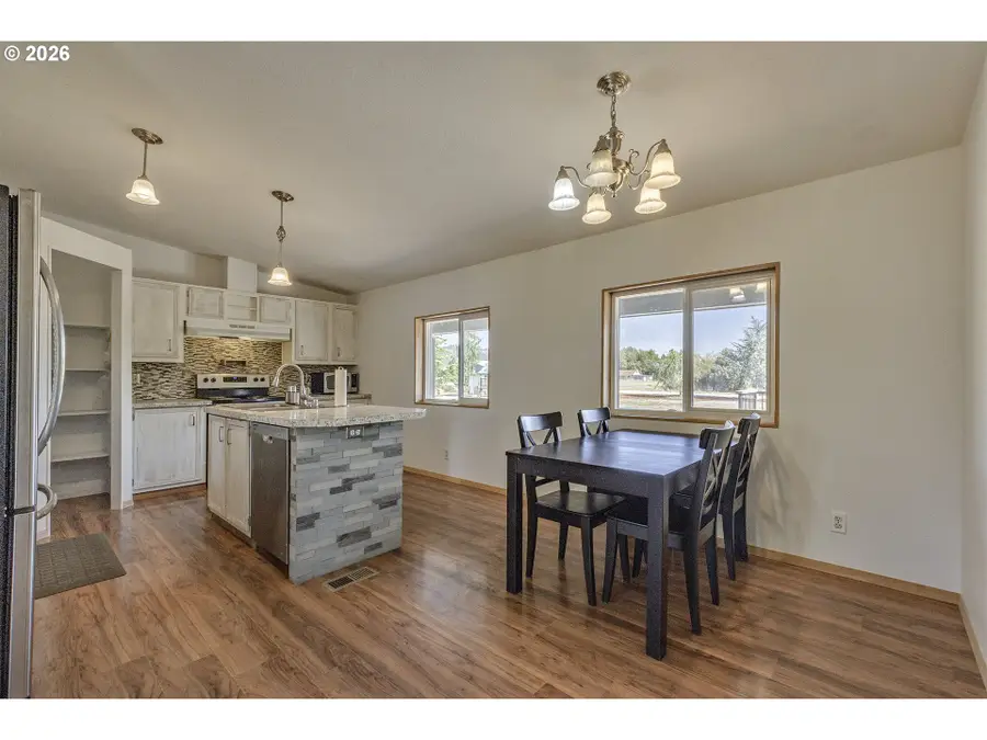 45360 SW Seghers Rd, Gaston, OR 97119 - #3
