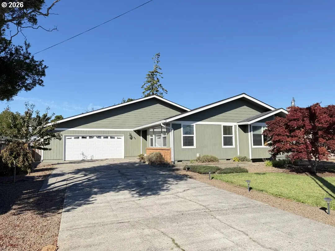 1145 8th St, Florence, OR 97439 - #1