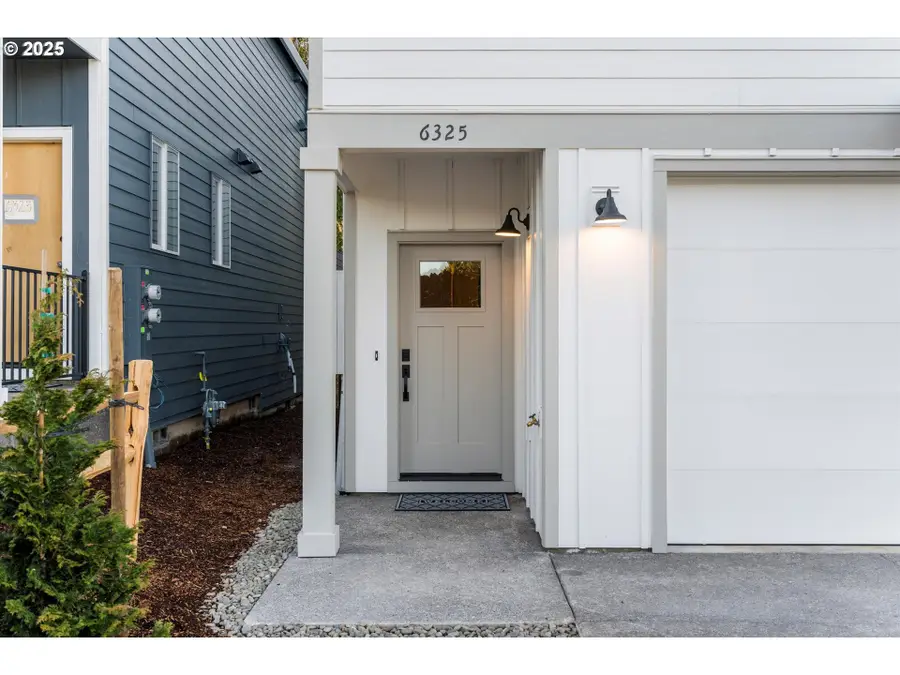6325 SE Chloe Rose Way, Milwaukie, OR 97267 - Image #3