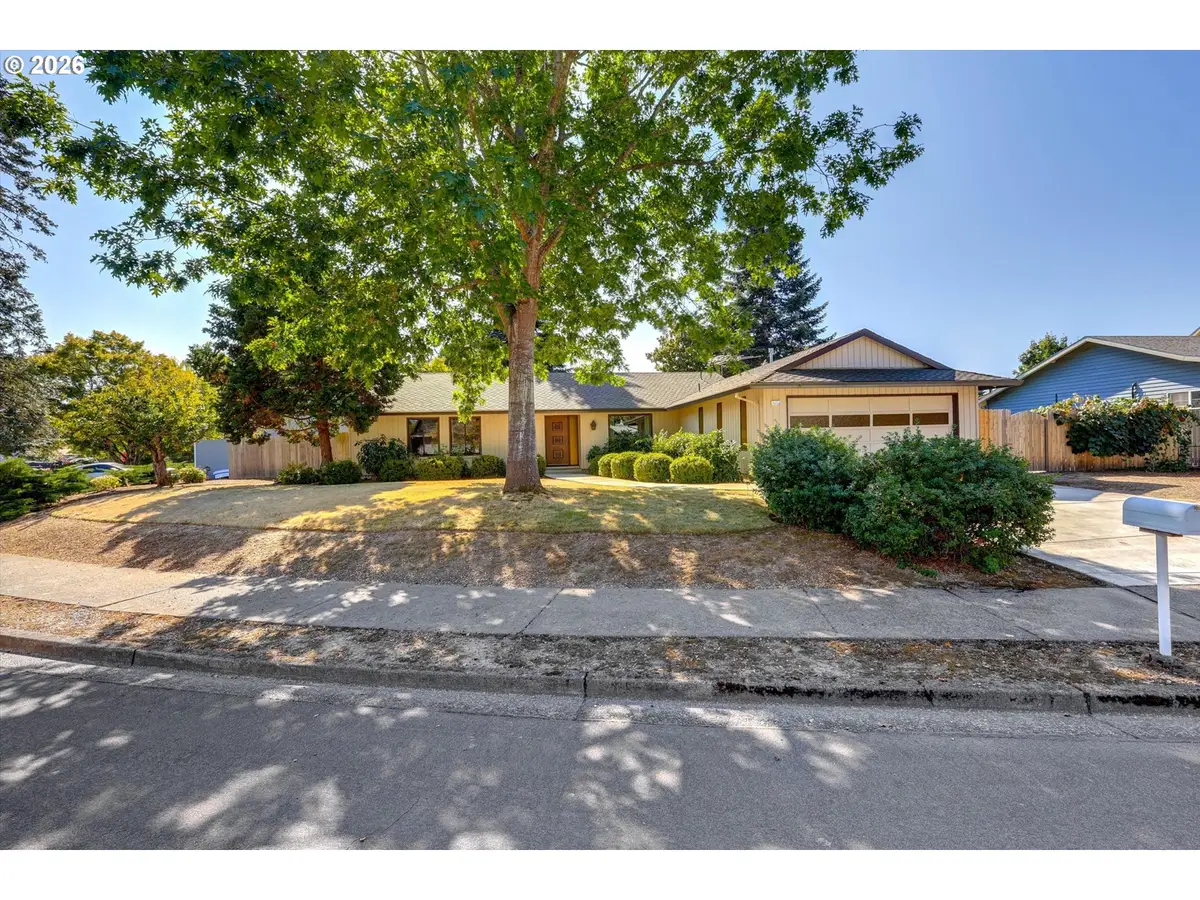 4605 NW Owyhee Ct, Portland, OR 97229 - #1