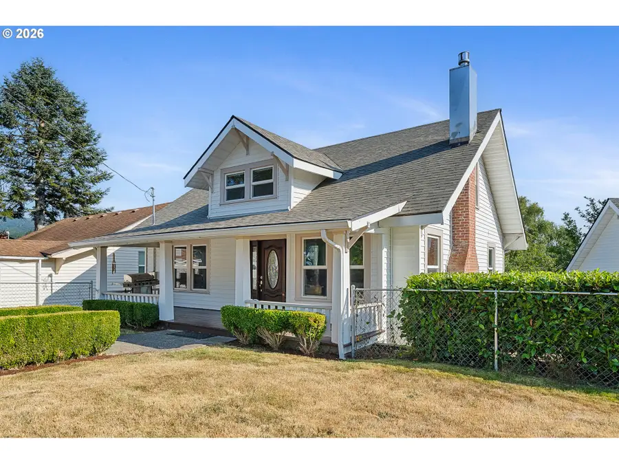 207 Cypress Ave, Garibaldi, OR 97118 - #2