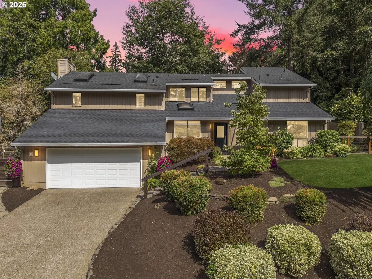 6 Scarborough Dr, Lake Oswego, OR 97034 - #1