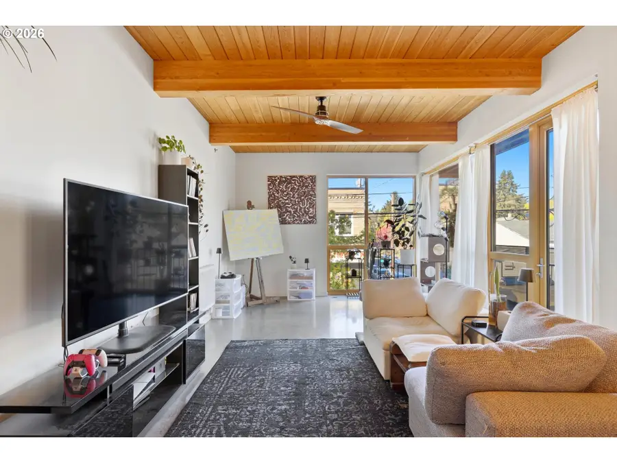 915 SE 35th Ave #205, Portland, OR 97214 - #3