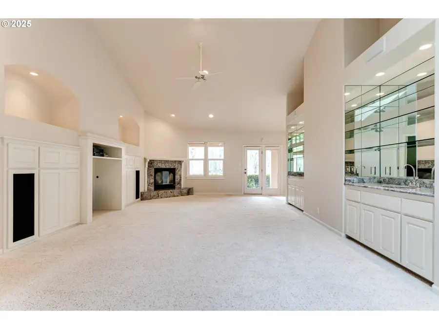 875 Sand Ave, Eugene, OR 97401 - Image #3