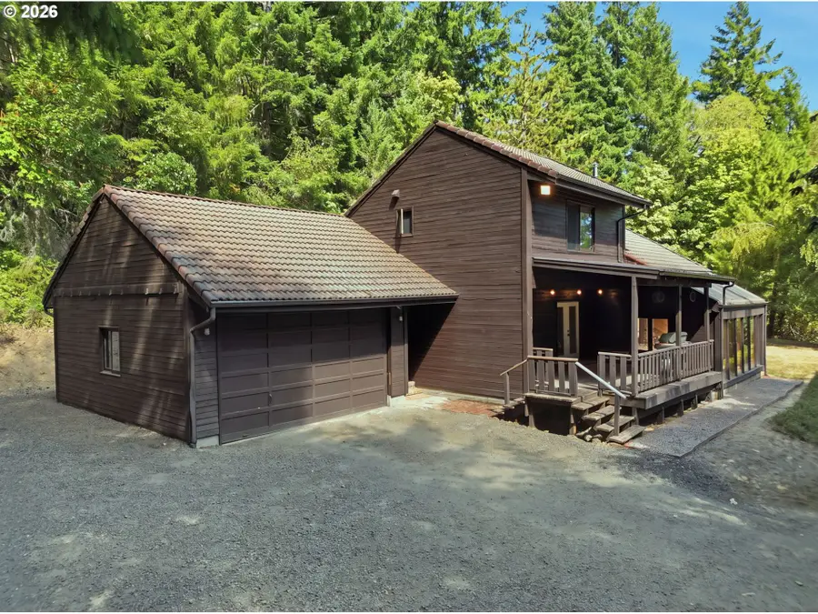 601 N 2nd St, Drain, OR 97435 - #2
