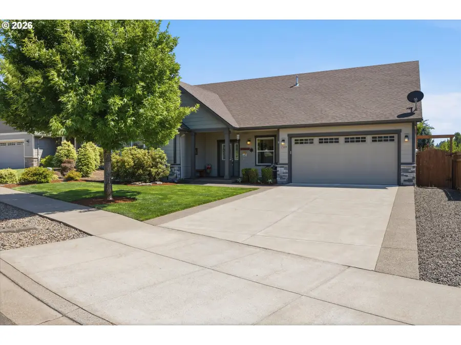 1589 SE Loganberry St, Dallas, OR 97338 - #2