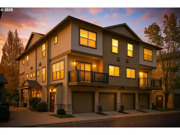 674 NE Newstead Ln, Hillsboro, OR 97006