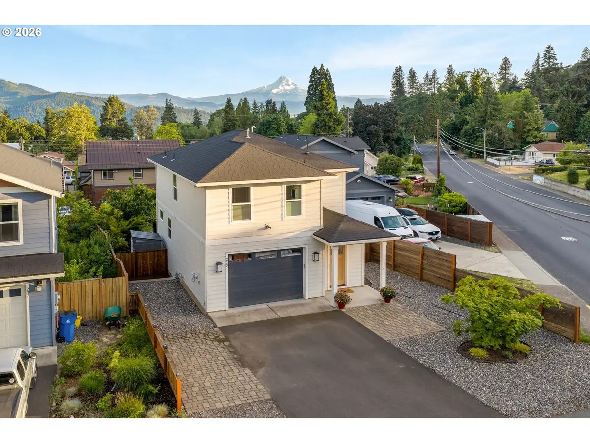 213 NE Cherry St, White Salmon, WA 98672 - #1