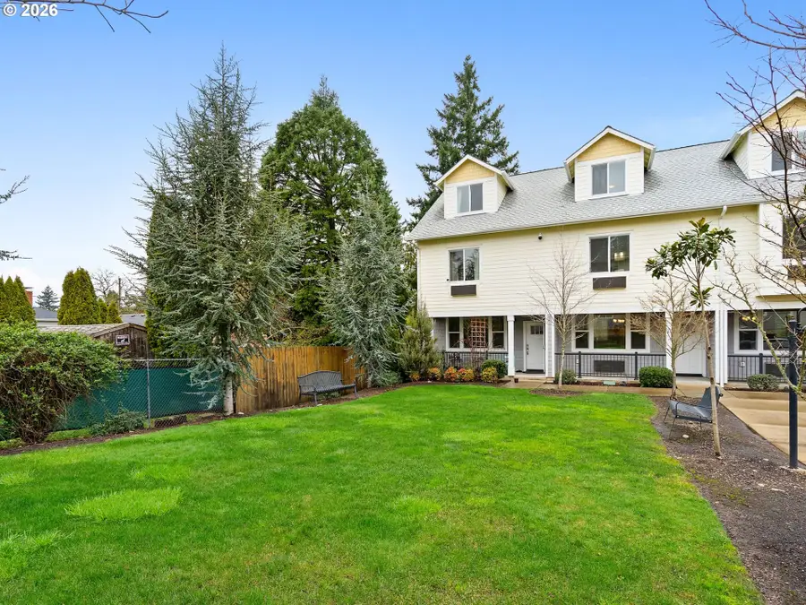 10843 E Burnside St, Portland, OR 97216 - #3