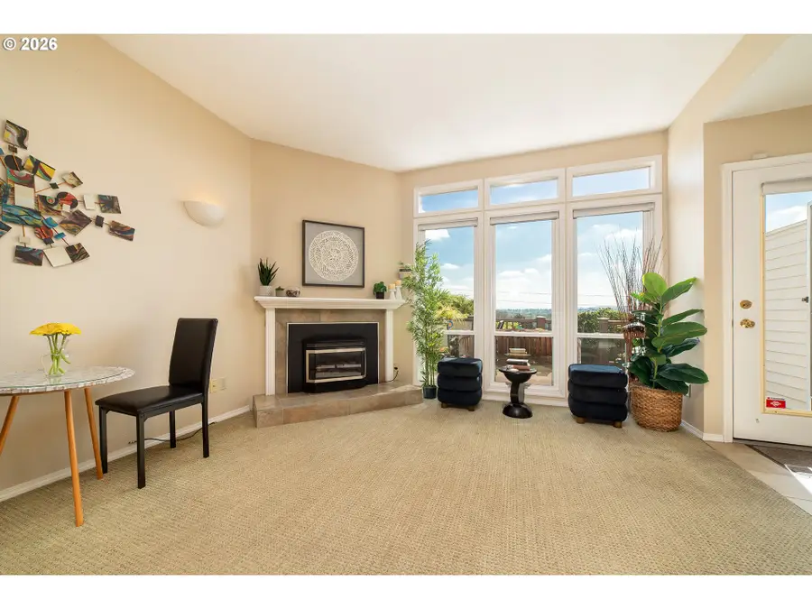 5028 SW View Point Ter, Portland, OR 97239 - #2