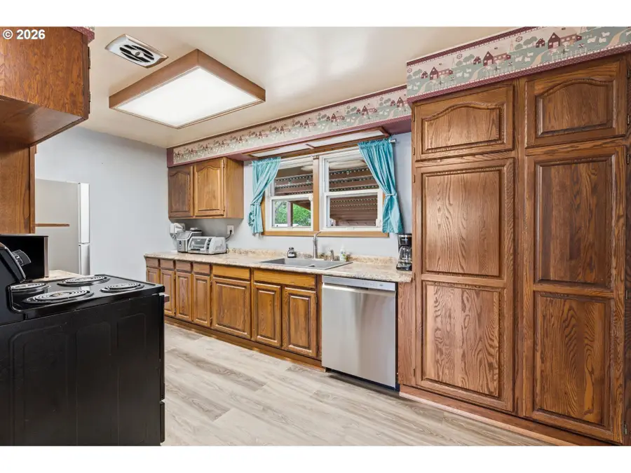 2537 Wood Ave, Eugene, OR 97402 - #2