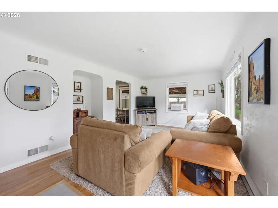 2537 Wood Ave, Eugene, OR 97402 - #3