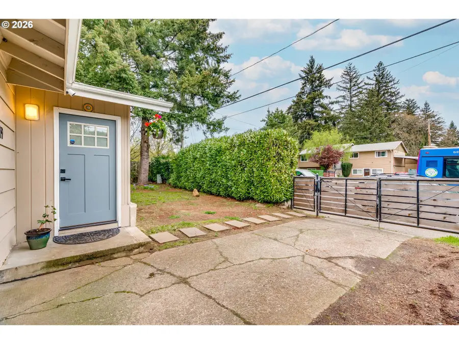 19 NE 148th Ave, Portland, OR 97230 - #3