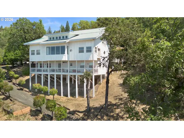 1380 SE Laurel Ct, Roseburg, OR 97470