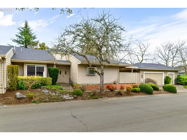 32400 SW Arbor Lake Dr, Wilsonville, OR 97070