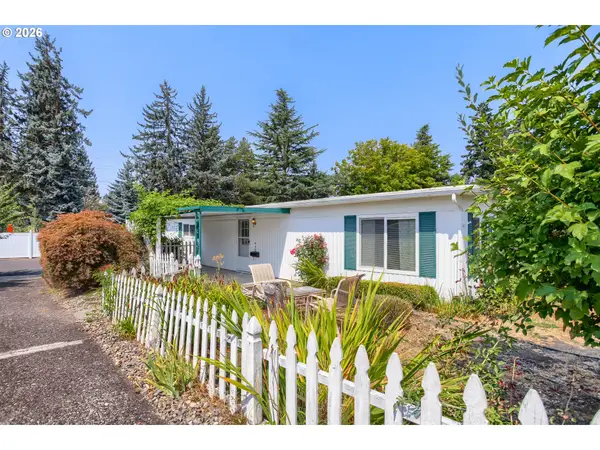 11728 SW Royal Villa Dr, Tigard, OR 97224