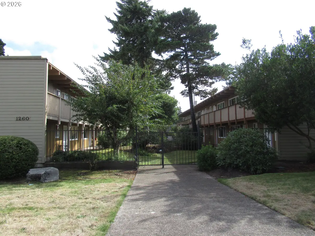 1260 10th St #6, Florence, OR 97439 - #1
