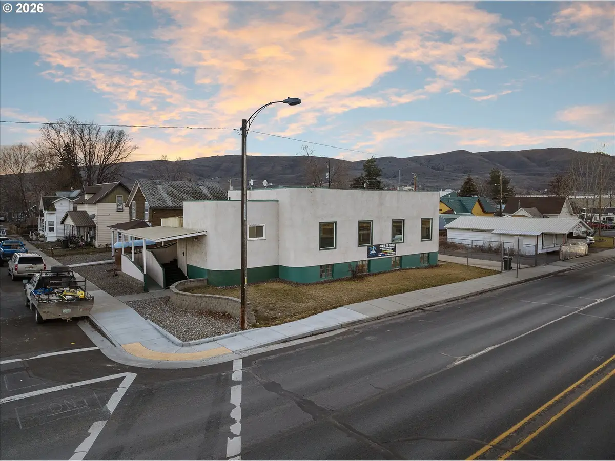 2100 7th St, Baker City, OR 97814 - #1