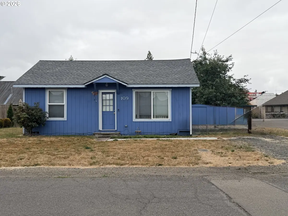 109 E Third St, Amity, OR 97101 - #1