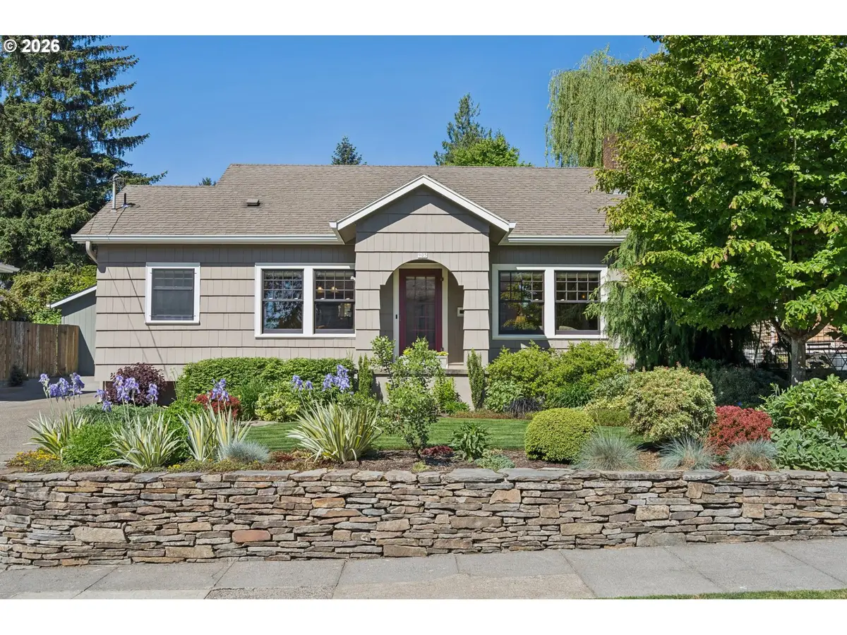 905 SE 71st Ave, Portland, OR 97215 - #1