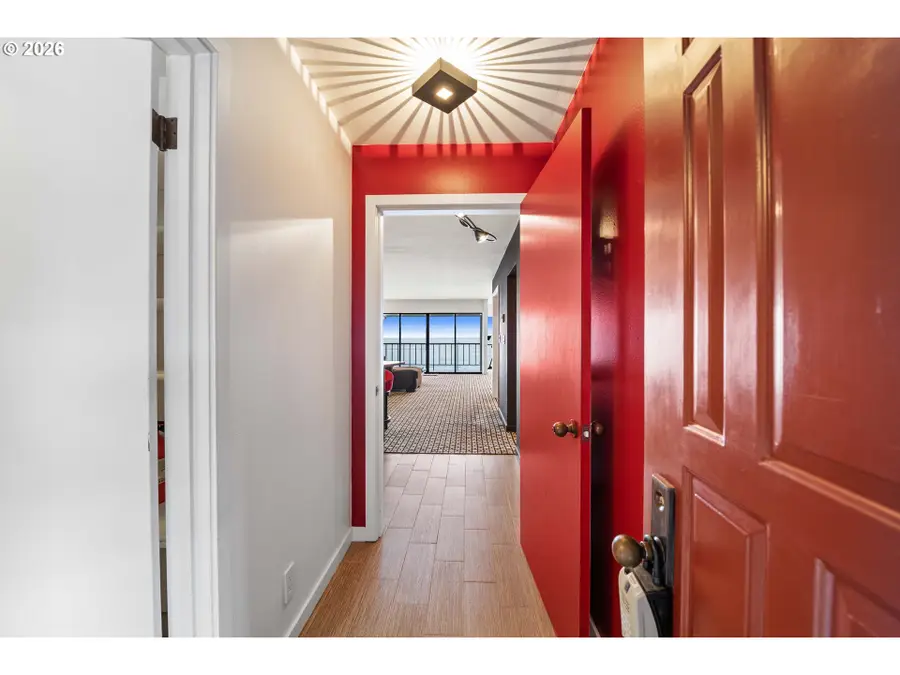 1 3rd St #506, Astoria, OR 97103 - #3