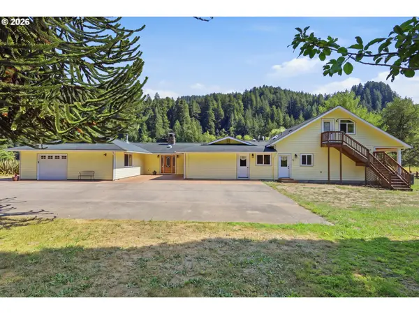 8820 North Fork Siuslaw Rd, Florence, OR 97439