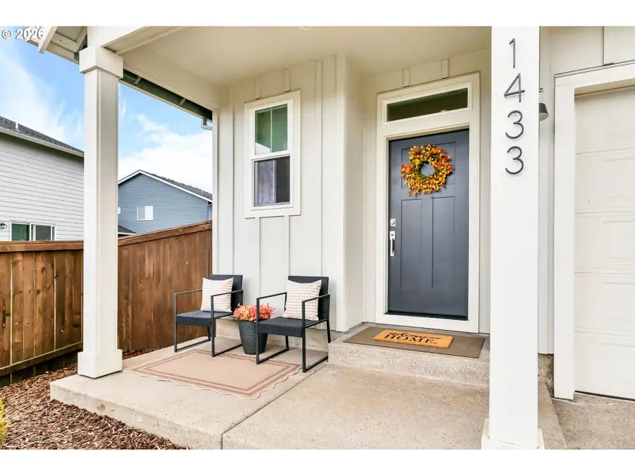 1433 Darlington Dr, Junction City, OR 97448 - #3