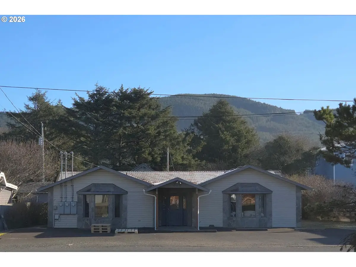 316 N Highway 101, Rockaway Beach, OR 97136 - Image #1