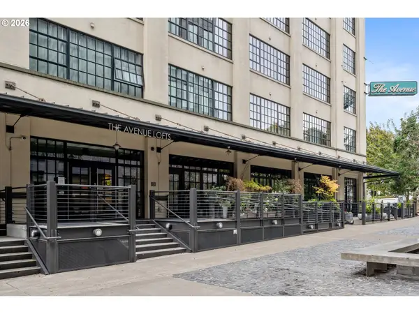 1400 NW Irving St #527, Portland, OR 97209