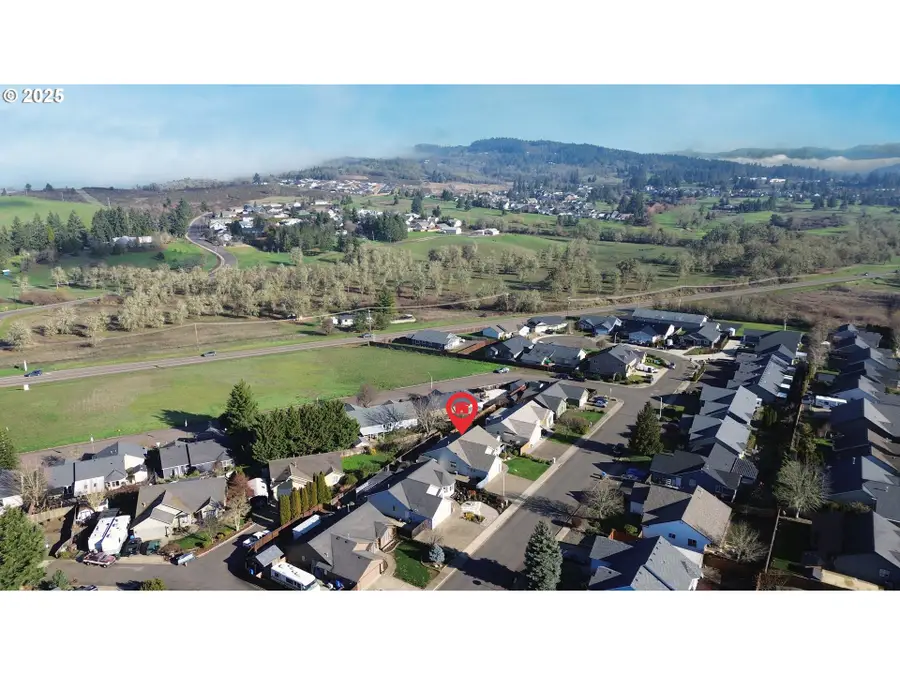 2657 Greyfox Dr, Sutherlin, OR 97479 - Image #3