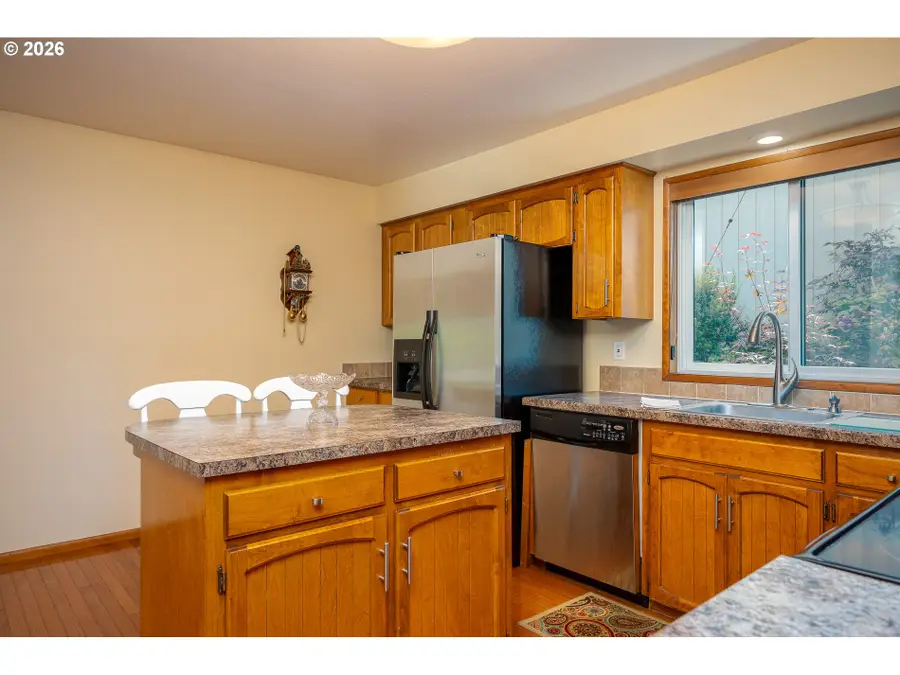 6296 Preakness Dr, Northwest Clackamas, OR 97068 - #3
