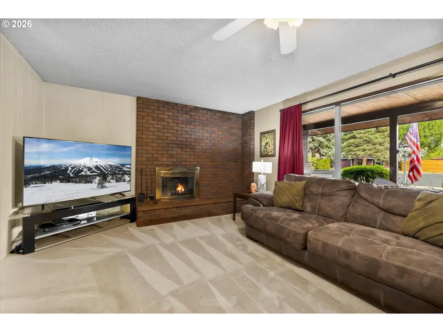 2407 NE Libby Pl, Bend, OR 97701 - #2