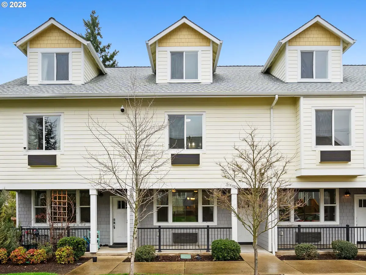 10845 E Burnside St, Portland, OR 97216 - #1