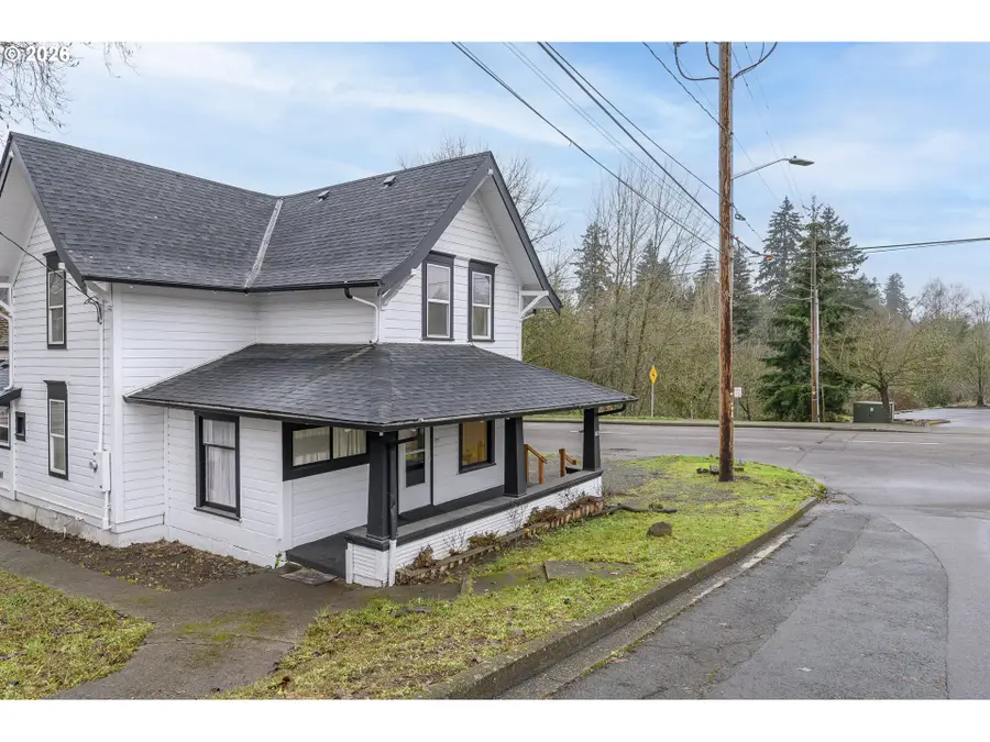 102 SE 1st St, McMinnville, OR 97128 - #2