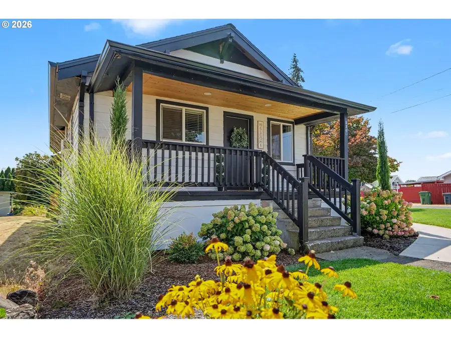 216 E Main St, Sublimity, OR 97385 - #3