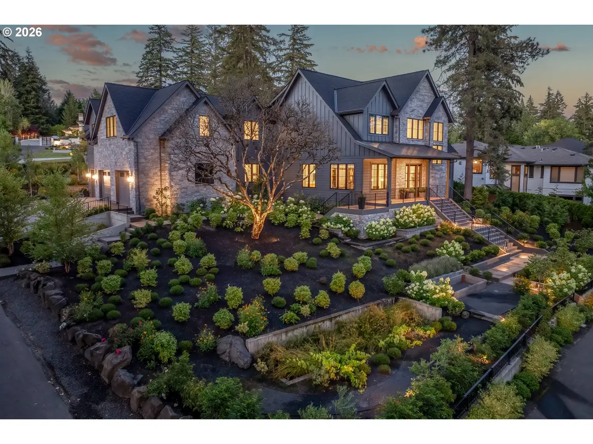 13800 Goodall Rd, Lake Oswego, OR 97034 - #1